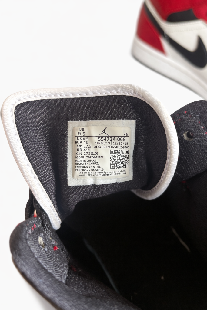 Air Jordan 1 Mid "Chicago Black Toe" US 9.5