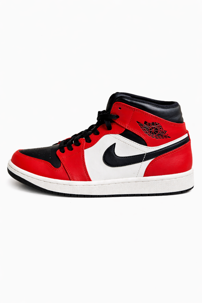 Air Jordan 1 Mid "Chicago Black Toe" US 9.5